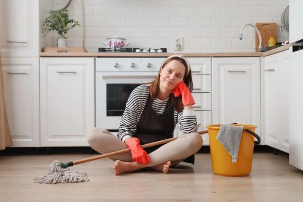 Defeat Cleaning Procrastination: The 20/10 Method for a Tidy Home